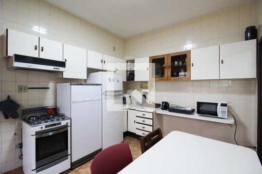 Cozinha de casa à venda com 4 quartos, 220m² em Vila Olímpia, São Paulo