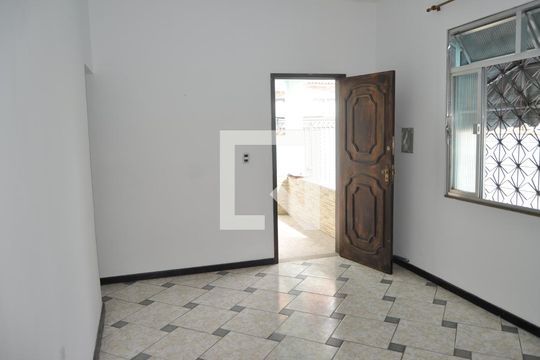 Casa para alugar com 2 quartos, 50m² em Inhaúma, Rio de Janeiro