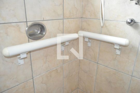Banheiro de casa para alugar com 2 quartos, 50m² em Inhaúma, Rio de Janeiro