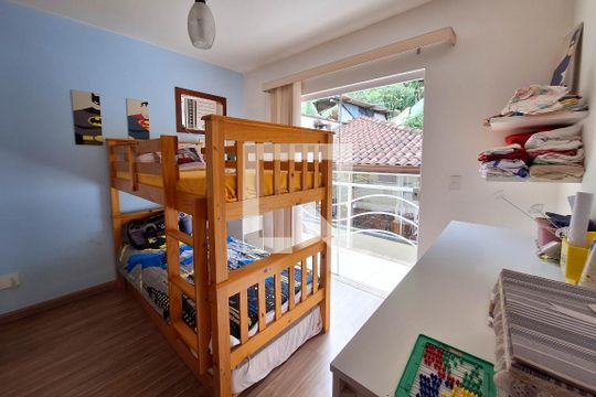 Quarto 1 de casa à venda com 4 quartos, 160m² em Itaipu, Niterói