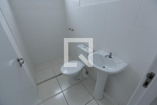 Banheiro da Suíte de apartamento à venda com 2 quartos, 56m² em Cidade Industrial, Contagem