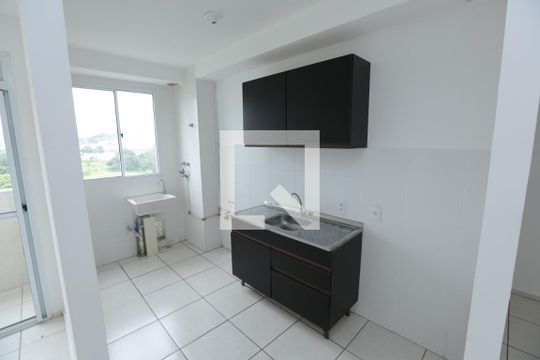 Cozinha de apartamento à venda com 2 quartos, 56m² em Cidade Industrial, Contagem