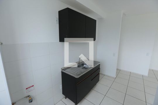 Cozinha de apartamento à venda com 2 quartos, 56m² em Cidade Industrial, Contagem