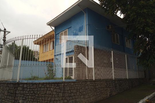 Fachada de casa à venda com 3 quartos, 160m² em Vila Mariana, São Paulo