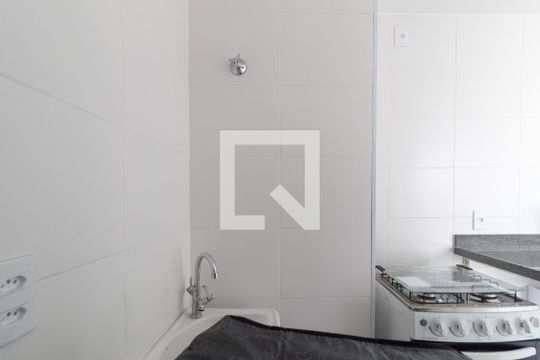 Tanque de apartamento à venda com 2 quartos, 36m² em Jurubatuba, São Paulo