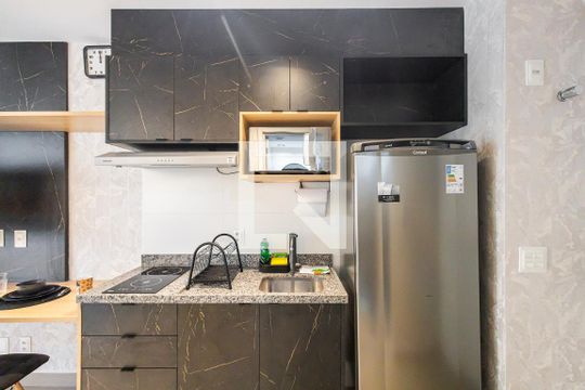Cozinha de apartamento à venda com 1 quarto, 27m² em Pinheiros, São Paulo