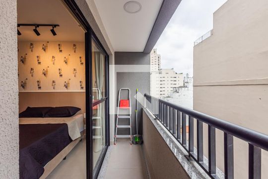 Varanda de apartamento à venda com 1 quarto, 27m² em Pinheiros, São Paulo