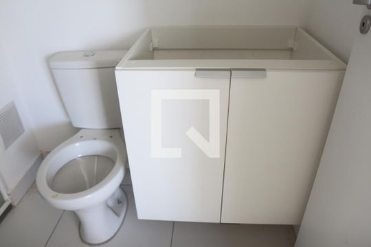 Banheiro de apartamento à venda com 2 quartos, 45m² em Vila Prudente, São Paulo