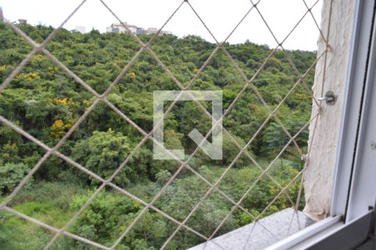 Área de serviço de apartamento à venda com 2 quartos, 46m² em Cabral, Contagem