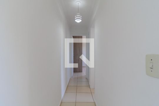 Corredor de apartamento para alugar com 2 quartos, 44m² em Fazenda Morumbi, São Paulo