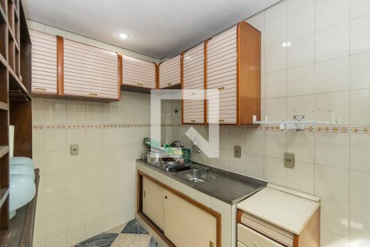 Cozinha de apartamento para alugar com 1 quarto, 54m² em Jardim América, Rio de Janeiro