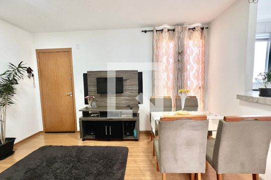 Sala de apartamento à venda com 2 quartos, 48m² em Chácaras Cotia, Contagem