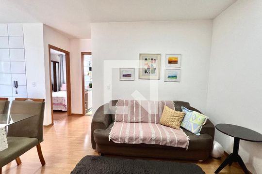 Sala de apartamento à venda com 2 quartos, 48m² em Chácaras Cotia, Contagem