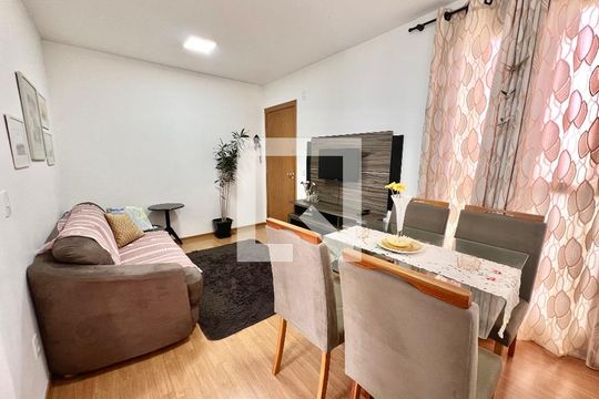 Sala de apartamento à venda com 2 quartos, 48m² em Chácaras Cotia, Contagem
