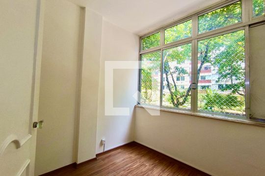 Quarto 1 de apartamento à venda com 3 quartos, 100m² em Ipanema, Rio de Janeiro