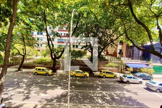 Sala vista de apartamento à venda com 3 quartos, 100m² em Ipanema, Rio de Janeiro