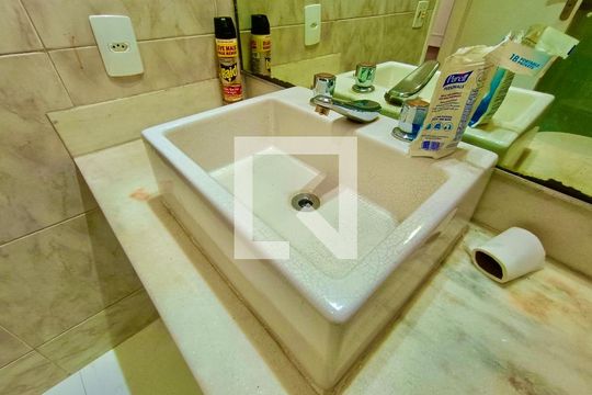 Banheiro social 2 de apartamento à venda com 3 quartos, 100m² em Ipanema, Rio de Janeiro
