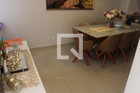 Sala de casa de condomínio à venda com 5 quartos, 210m² em Mauá, São Caetano do Sul