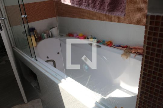 Banheiro da Suíte 1 de casa de condomínio à venda com 5 quartos, 210m² em Mauá, São Caetano do Sul
