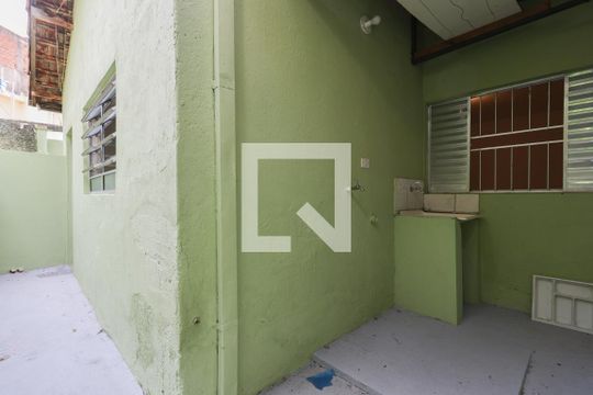 Área de serviço de casa para alugar com 2 quartos, 80m² em Vila Nova Cachoeirinha, São Paulo