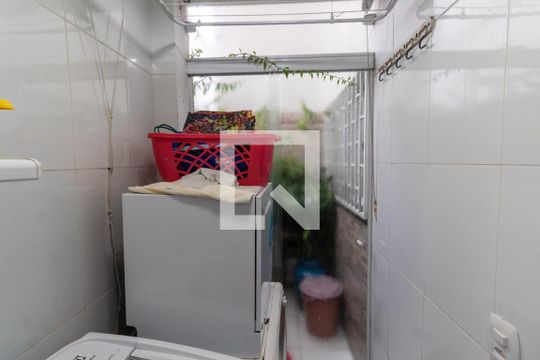 Lavanderia de casa à venda com 3 quartos, 77m² em Jardim Maringá, São Paulo