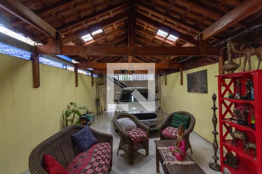 Garagem de casa à venda com 3 quartos, 77m² em Jardim Maringá, São Paulo