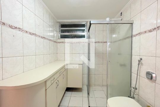 Banheiro de apartamento à venda com 3 quartos, 120m² em Centro Histórico, Porto Alegre