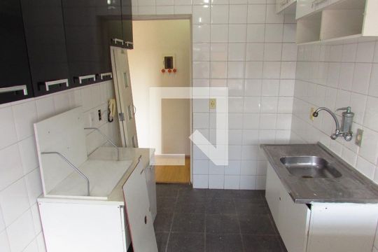 Cozinha de apartamento à venda com 2 quartos, 50m² em Cidade Intercap, Taboão da Serra