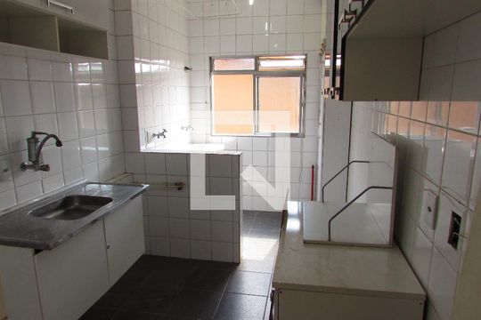 Cozinha de apartamento à venda com 2 quartos, 50m² em Cidade Intercap, Taboão da Serra