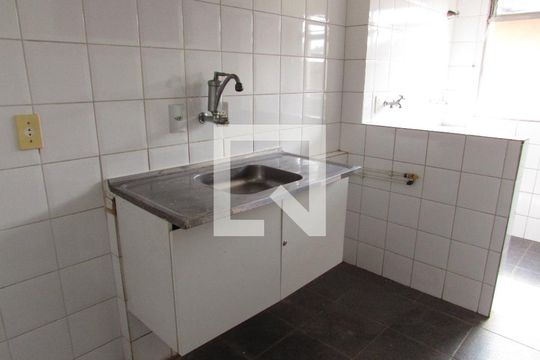 Cozinha de apartamento à venda com 2 quartos, 50m² em Cidade Intercap, Taboão da Serra
