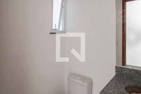 Lavabo de casa de condomínio para alugar com 2 quartos, 53m² em Olinda, Nilópolis