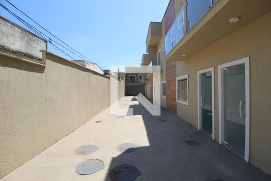 Área comum de casa de condomínio para alugar com 2 quartos, 53m² em Olinda, Nilópolis