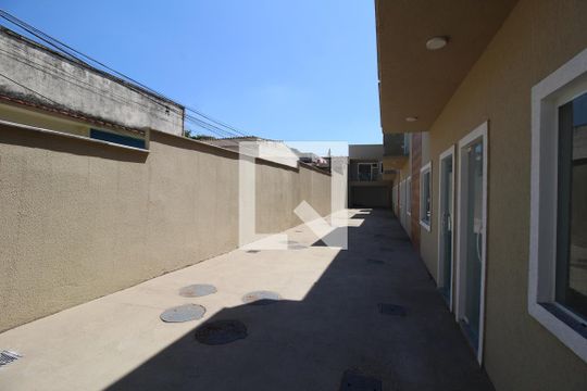 Área comum de casa de condomínio para alugar com 2 quartos, 53m² em Olinda, Nilópolis