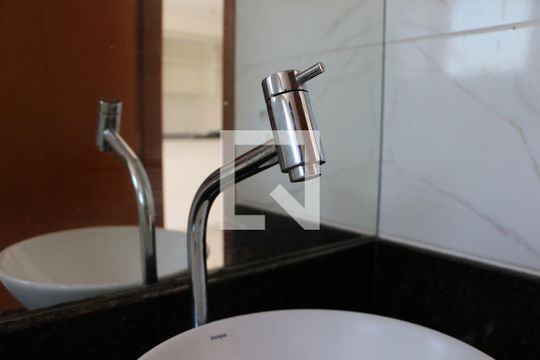 Banheiro de apartamento à venda com 2 quartos, 50m² em Maranhão, São Paulo