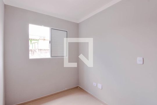 Quarto  de kitnet/studio para alugar com 1 quarto, 23m² em Jardim Santa Vicência, Guarulhos