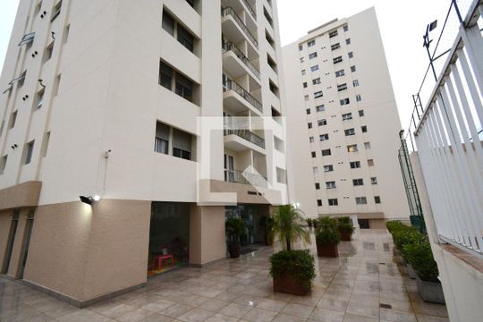 Fachada do bloco de apartamento à venda com 2 quartos, 64m² em Vila Anhanguera, São Paulo