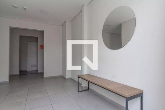 Hall de entrada de apartamento para alugar com 1 quarto, 27m² em Barra Funda, São Paulo