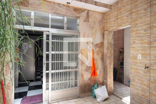 Área Externa de casa à venda com 2 quartos, 200m² em Jardim Liderança, São Paulo