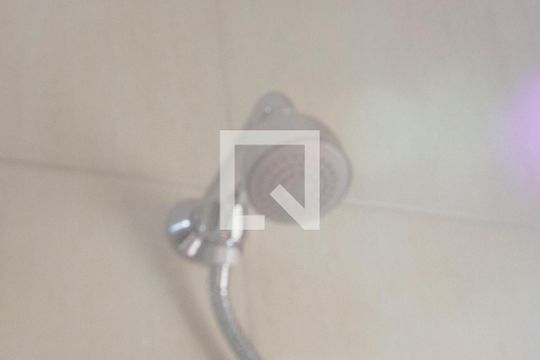 Chuveiro de casa de condomínio à venda com 3 quartos, 127m² em Jardim São Luís, São Paulo