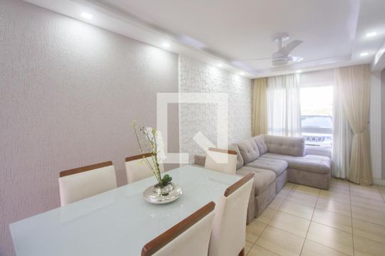Sala de casa de condomínio à venda com 3 quartos, 127m² em Jardim São Luís, São Paulo