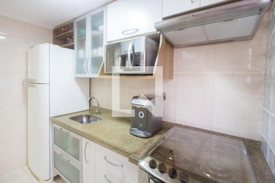 Cozinha de casa de condomínio à venda com 3 quartos, 127m² em Jardim São Luís, São Paulo