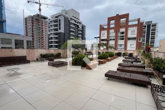 Deck  de kitnet/studio à venda com 1 quarto, 28m² em Pinheiros, São Paulo