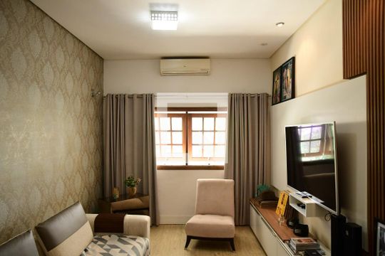 Sala 2 de casa para alugar com 4 quartos, 699m² em Granja Viana, Cotia
