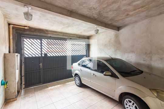 Garagem de casa à venda com 4 quartos, 125m² em Cidade das Flores, Osasco