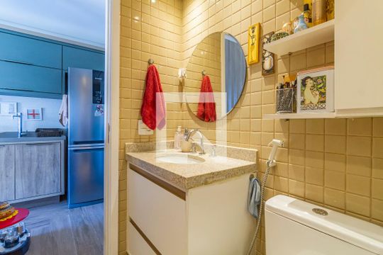 Banheiro de apartamento para alugar com 1 quarto, 31m² em Sumarezinho, São Paulo