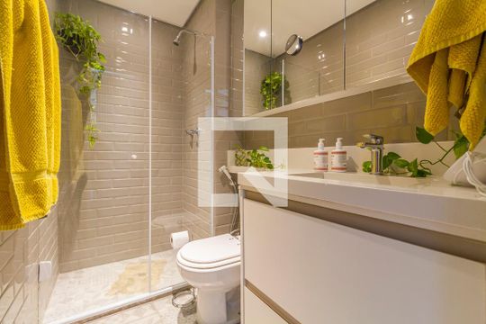Banheiro de apartamento para alugar com 1 quarto, 31m² em Sumarezinho, São Paulo