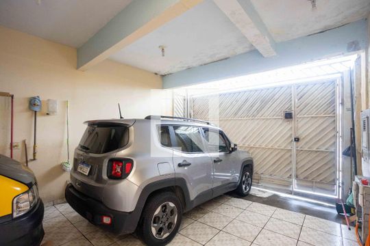 Garagem de casa à venda com 3 quartos, 163m² em Casa Grande, Diadema