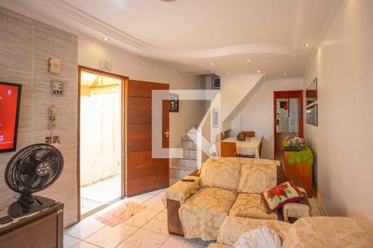 Casa à venda com 3 quartos, 163m² em Casa Grande, Diadema
