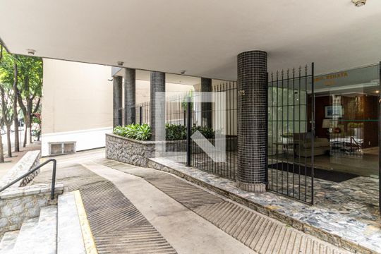 Entrada Acessível de apartamento à venda com 3 quartos, 150m² em Higienópolis, São Paulo