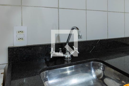 Cozinha de apartamento para alugar com 2 quartos, 49m² em Vila California, São Paulo